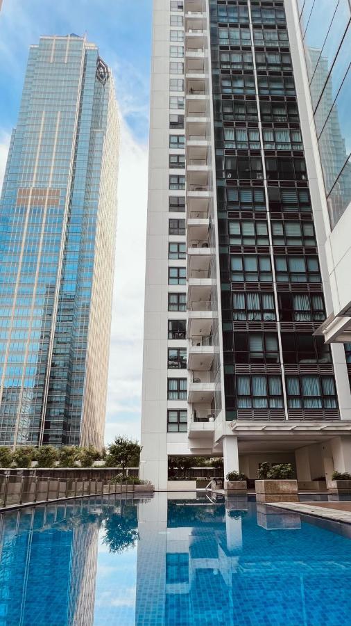 La Palazzo - Across Uptown Mall & Grand Hyatt Bgc Taguig Esterno foto