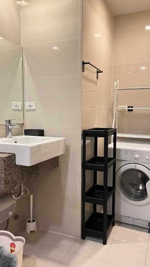 La Palazzo - Across Uptown Mall & Grand Hyatt Bgc Taguig Esterno foto