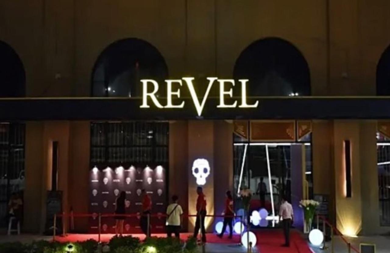 La Palazzo - Across Uptown Mall & Grand Hyatt Bgc Taguig Esterno foto